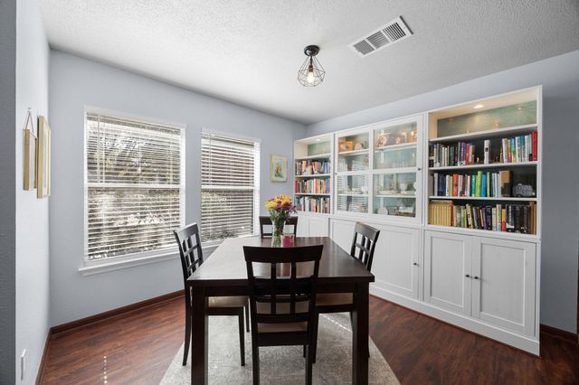 2902 Hill View CV, Round Rock, TX 78664