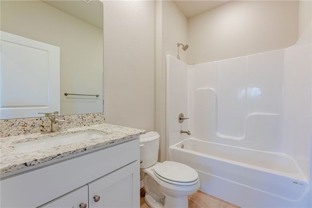 1406 SW Casuarina Drive 1, Bentonville, AR 72712