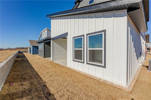 1406 SW Casuarina Drive 1, Bentonville, AR 72712