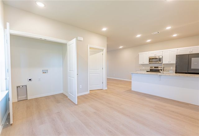 1406 SW Casuarina Drive 1, Bentonville, AR 72712