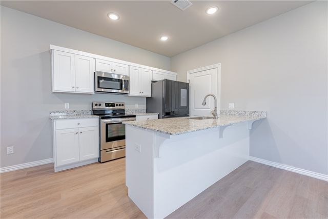 1406 SW Casuarina Drive 1, Bentonville, AR 72712