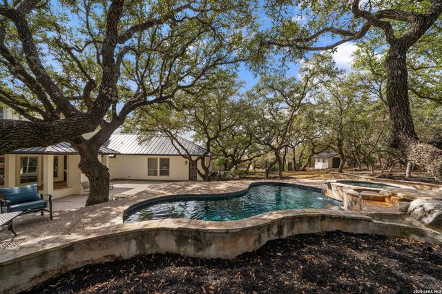 8371 Settlers Peak, Boerne, TX 78015
