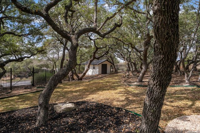 8371 Settlers Peak, Boerne, TX 78015