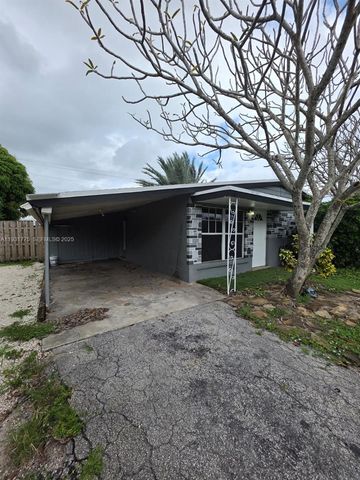 5911 N Farragut Dr, Hollywood, FL 33021