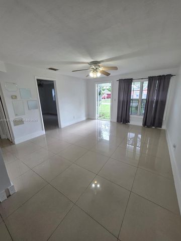 5911 N Farragut Dr, Hollywood, FL 33021