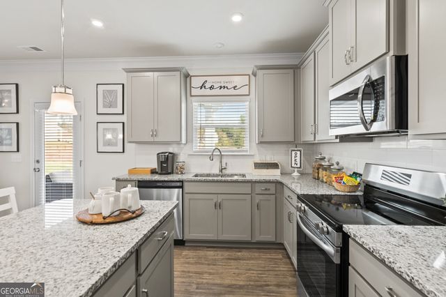 106 Summerfield Place Drive, Carrollton, GA 30117