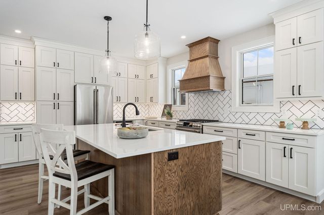 1914 Langford Drive, Marquette, MI 49855