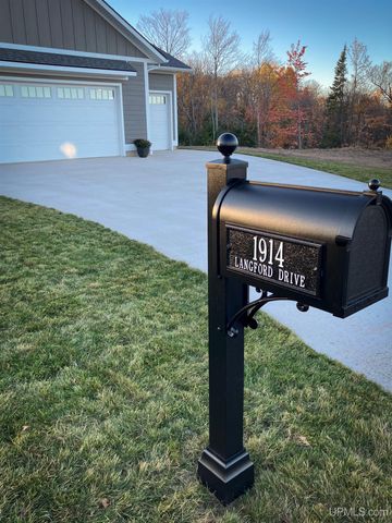 1914 Langford Drive, Marquette, MI 49855