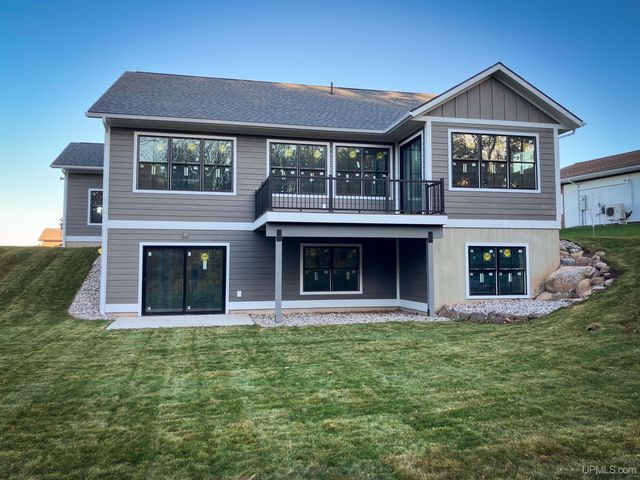 1914 Langford Drive, Marquette, MI 49855