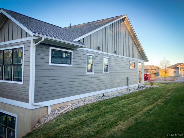 1914 Langford Drive, Marquette, MI 49855