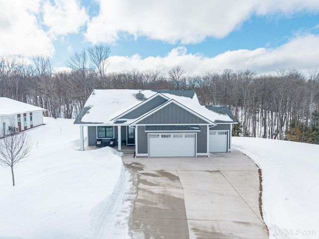 1914 Langford Drive, Marquette, MI 49855