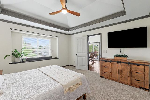 2618 N Woodridge St, Wichita, KS 67226