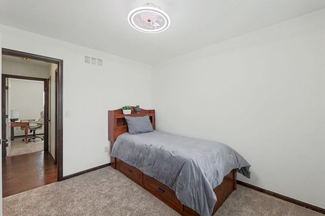 2618 N Woodridge St, Wichita, KS 67226