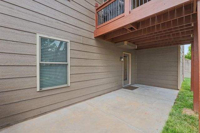 2618 N Woodridge St, Wichita, KS 67226