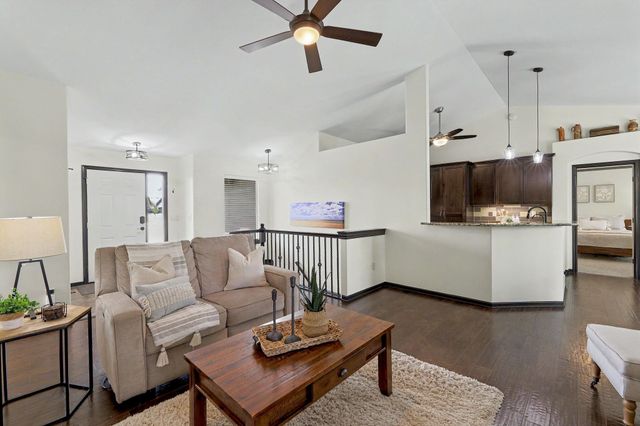 2618 N Woodridge St, Wichita, KS 67226