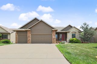 2618 N Woodridge St, Wichita, KS 67226