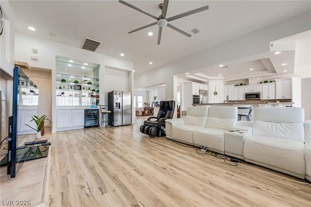 2308 Trident Maple Street, Las Vegas, NV 89117