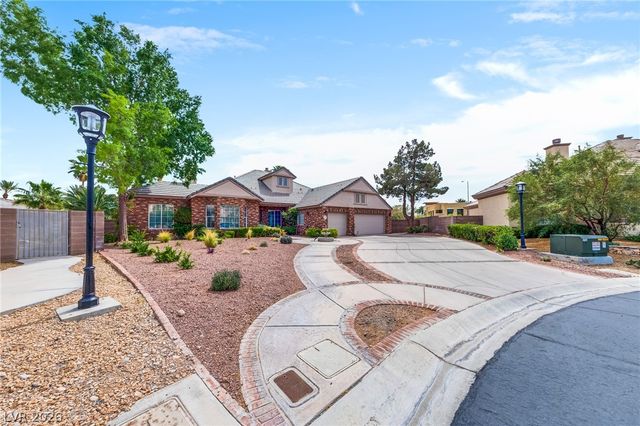 2308 Trident Maple Street, Las Vegas, NV 89117