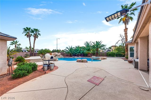 2308 Trident Maple Street, Las Vegas, NV 89117