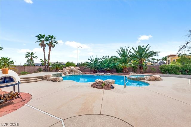 2308 Trident Maple Street, Las Vegas, NV 89117