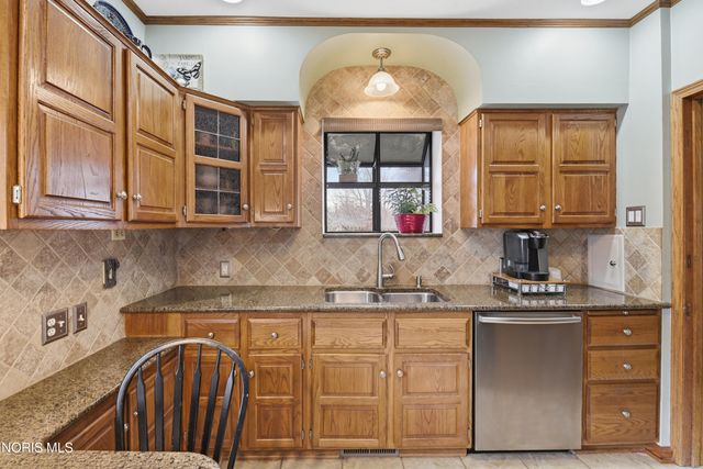 3234 Island Avenue, Toledo, OH 43614