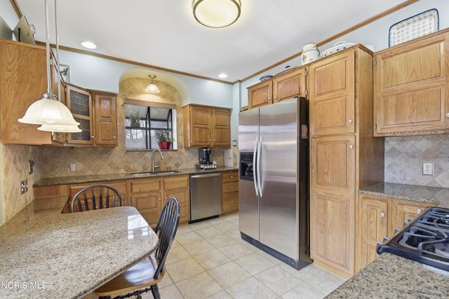 3234 Island Avenue, Toledo, OH 43614