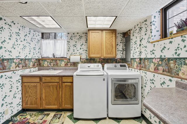 3234 Island Avenue, Toledo, OH 43614