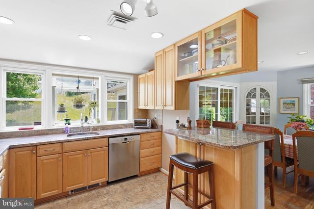 2303 FARRINGDON RD, Baltimore, MD 21209