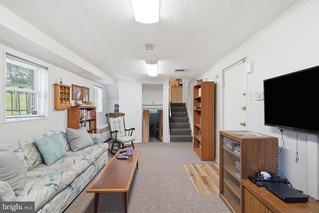 2303 FARRINGDON RD, Baltimore, MD 21209