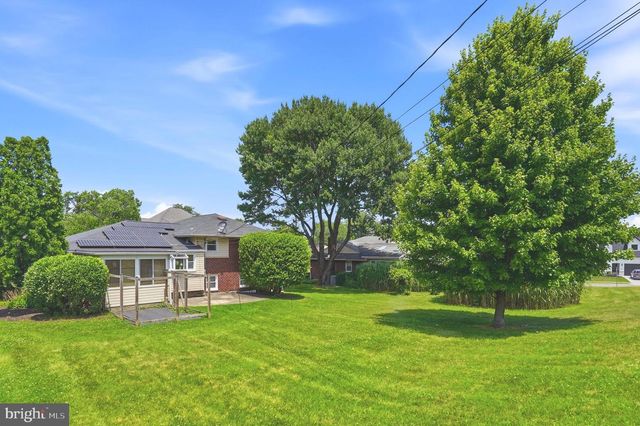 2303 FARRINGDON RD, Baltimore, MD 21209