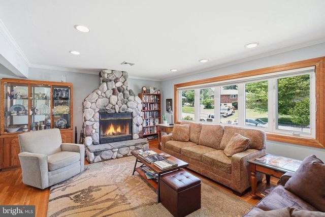 2303 FARRINGDON RD, Baltimore, MD 21209