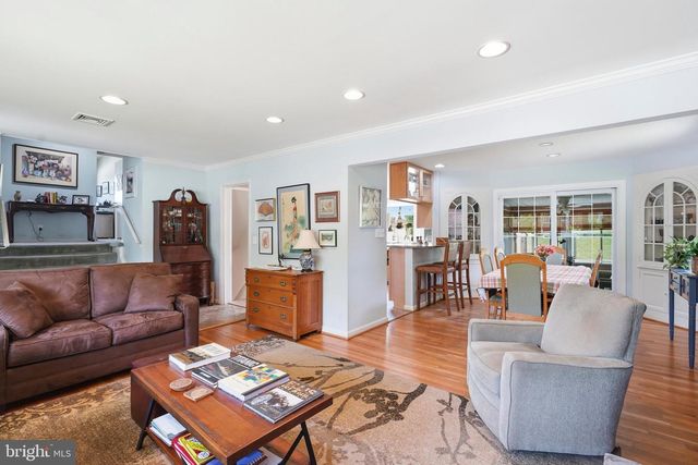 2303 FARRINGDON RD, Baltimore, MD 21209