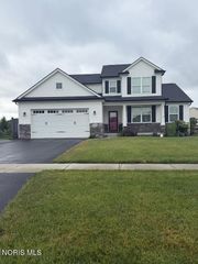 24930 Saddle Horn Drive, Perrysburg, OH 43551