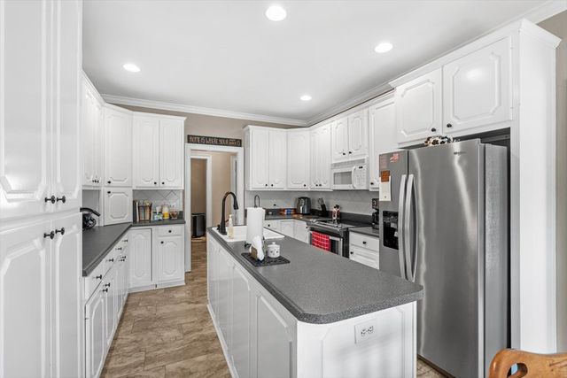409 Amanda Way, Rocky Face, GA 30740