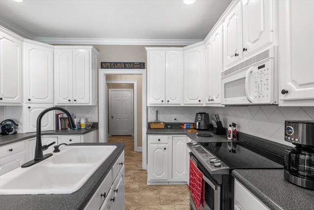 409 Amanda Way, Rocky Face, GA 30740
