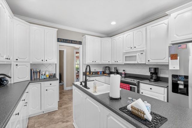 409 Amanda Way, Rocky Face, GA 30740