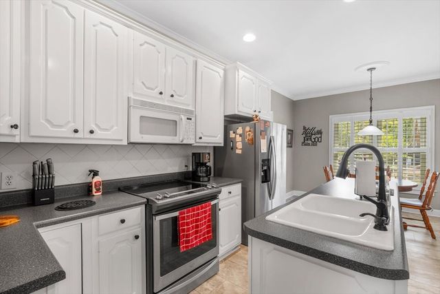 409 Amanda Way, Rocky Face, GA 30740