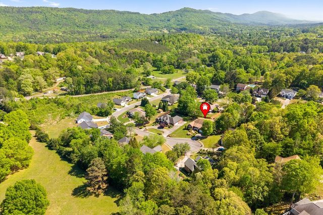409 Amanda Way, Rocky Face, GA 30740