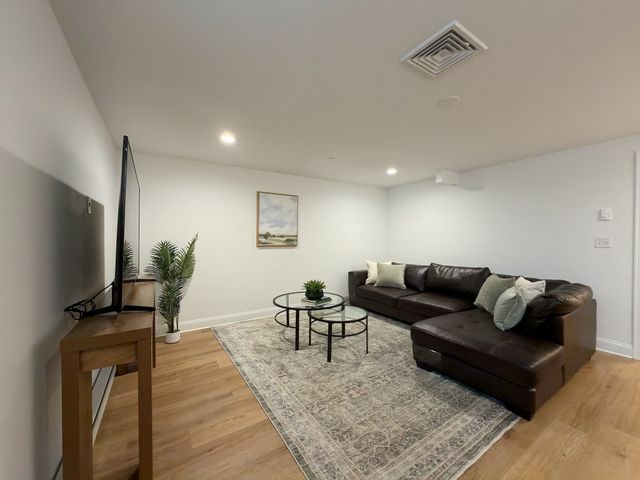 68 Prospect St 1, Peabody, MA 01960