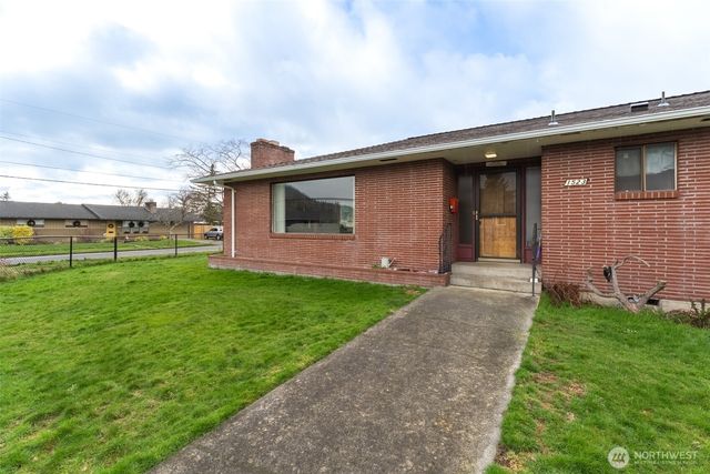 1523 S 15th Street, Mount Vernon, WA 98274
