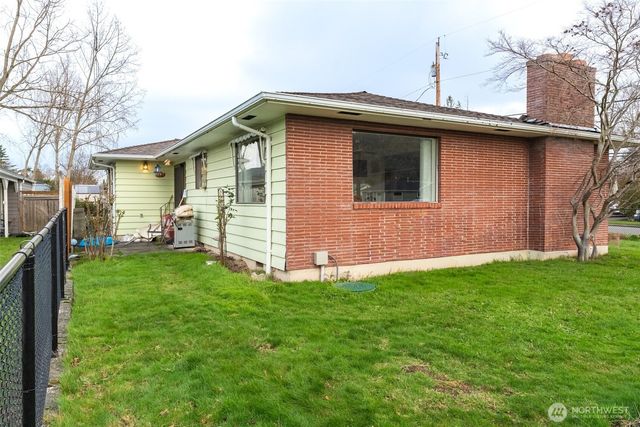 1523 S 15th Street, Mount Vernon, WA 98274