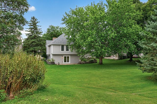 11295 50th Place N, Plymouth, MN 55442