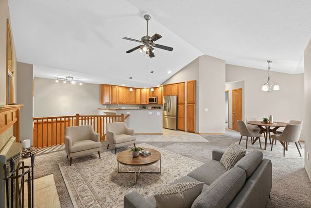 11295 50th Place N, Plymouth, MN 55442
