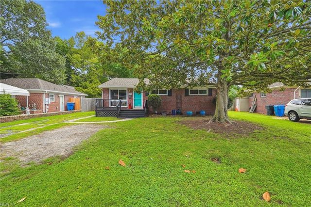 220 Matt LN, Virginia Beach, VA 23454