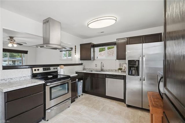 220 Matt LN, Virginia Beach, VA 23454