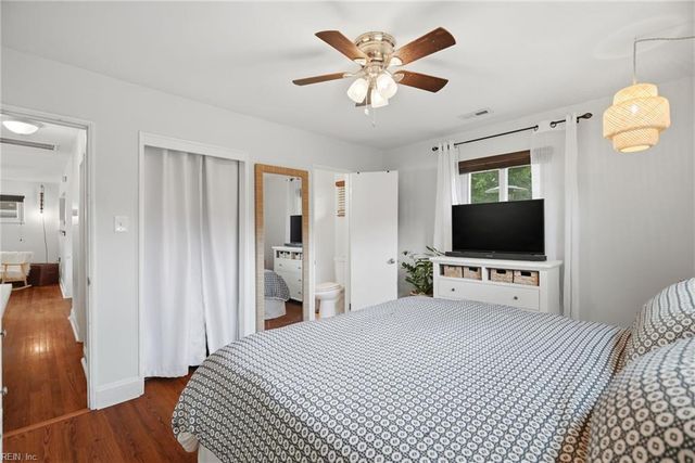 220 Matt LN, Virginia Beach, VA 23454