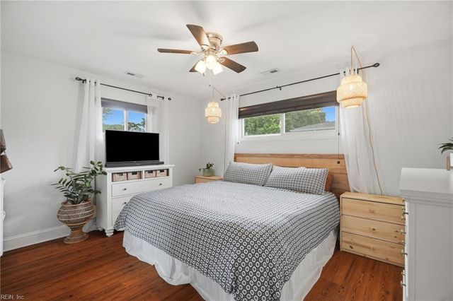 220 Matt LN, Virginia Beach, VA 23454