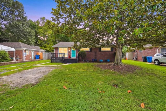 220 Matt LN, Virginia Beach, VA 23454