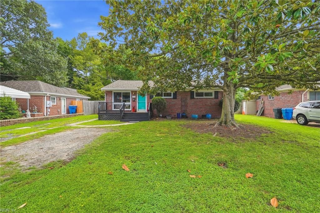 220 Matt LN, Virginia Beach, VA 23454