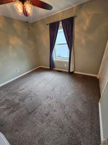 3436 NW 38th TER, Topeka, KS 66618